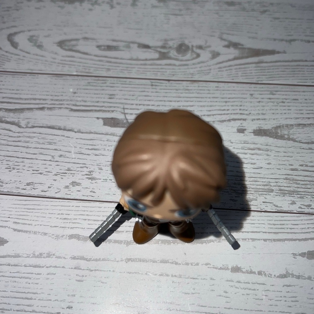 Funko Collectible Figurine Mystery Mini Eren Jaeger Green Cape Anime Display - Picture 3 of 4